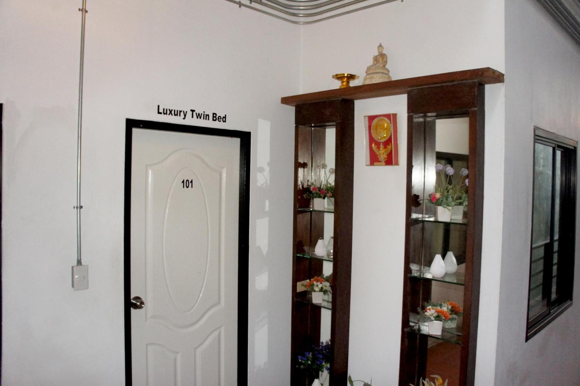 White Jail At Koh Tao Hostel المظهر الخارجي الصورة