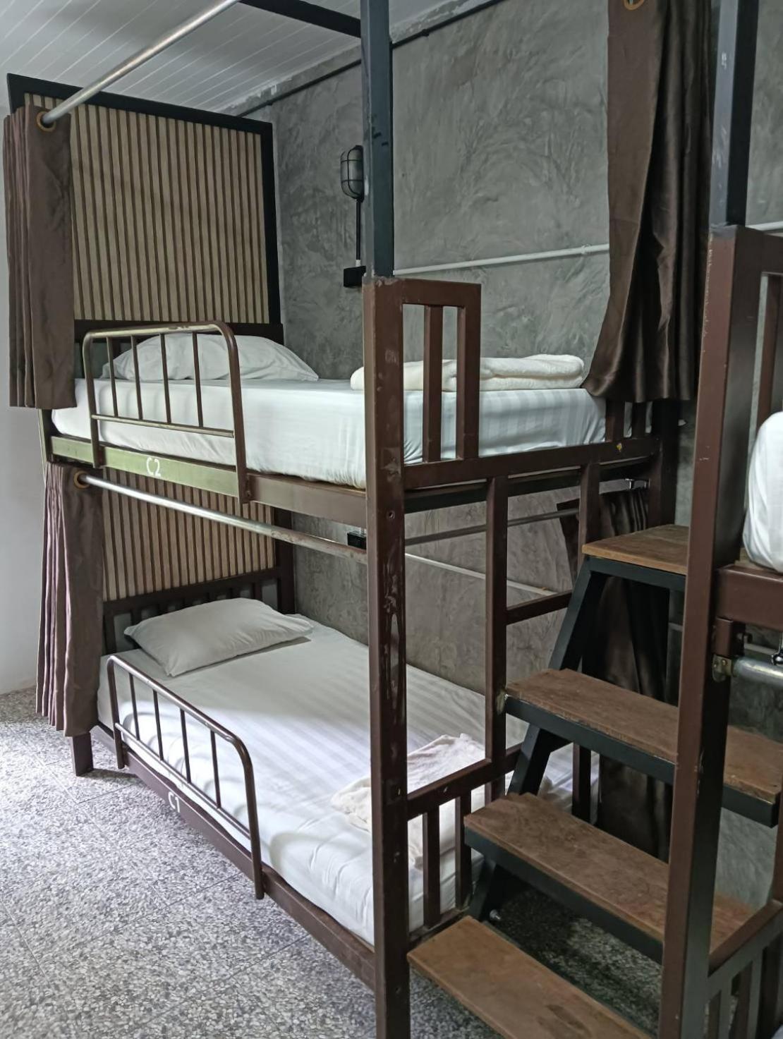 White Jail At Koh Tao Hostel المظهر الخارجي الصورة
