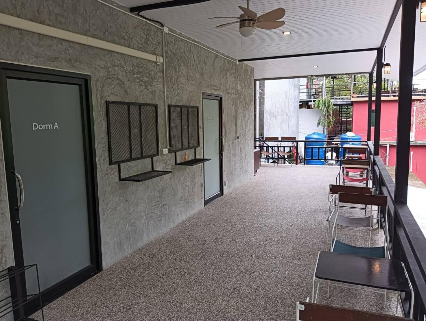 White Jail At Koh Tao Hostel المظهر الخارجي الصورة