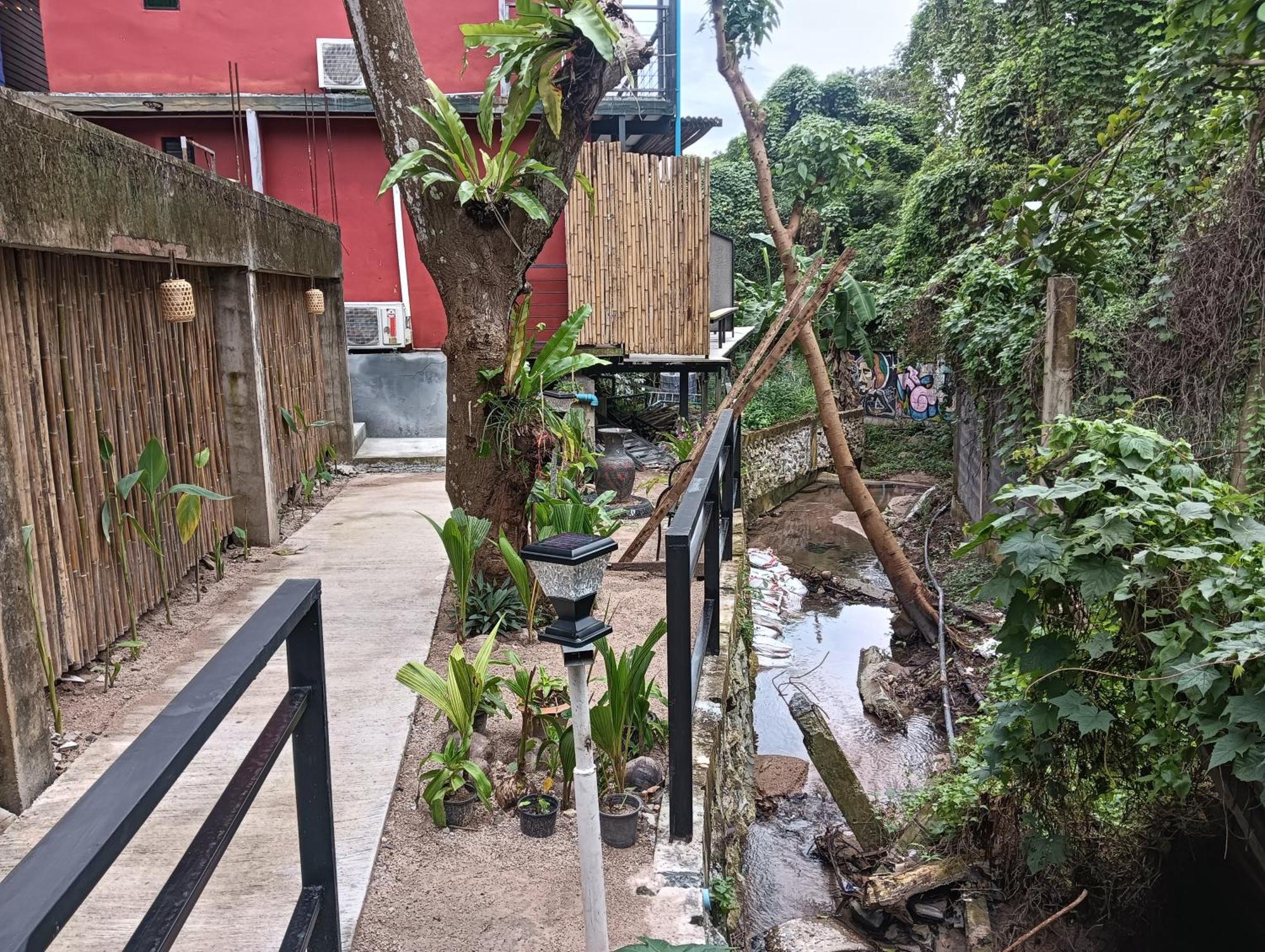 White Jail At Koh Tao Hostel المظهر الخارجي الصورة