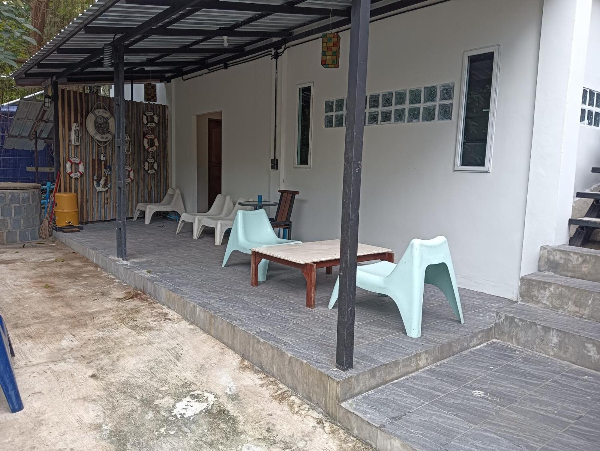 White Jail At Koh Tao Hostel المظهر الخارجي الصورة
