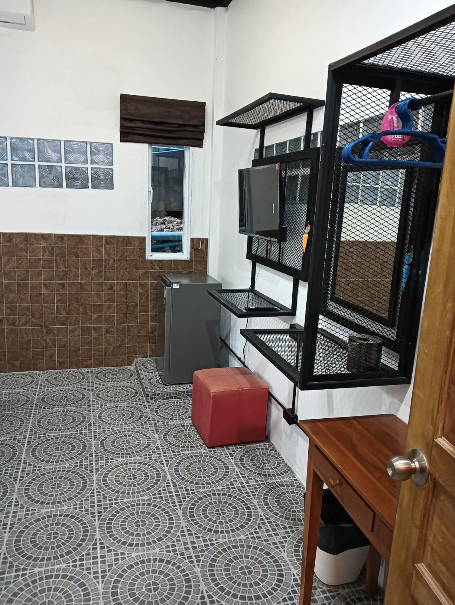 White Jail At Koh Tao Hostel المظهر الخارجي الصورة